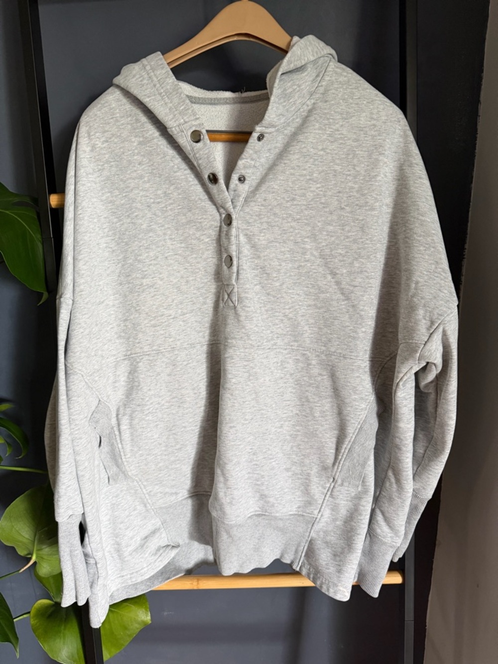 Oversized Snap Button Fleece Sweatshirt – Heather Gray – XL